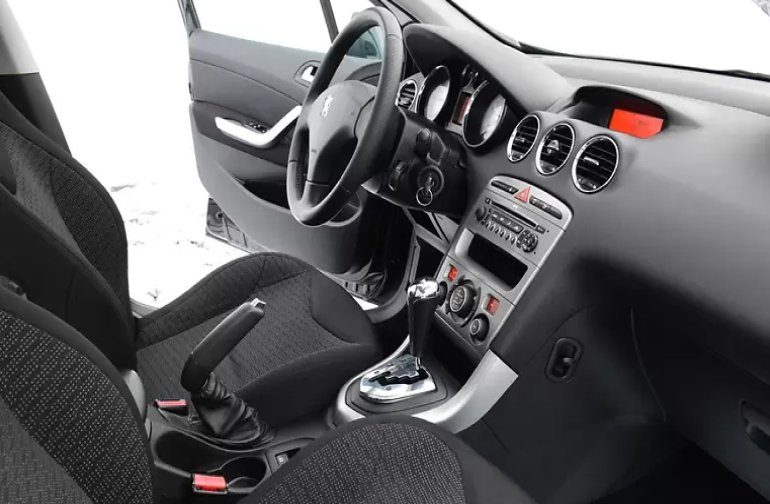 Peugeot-308-SW-image5